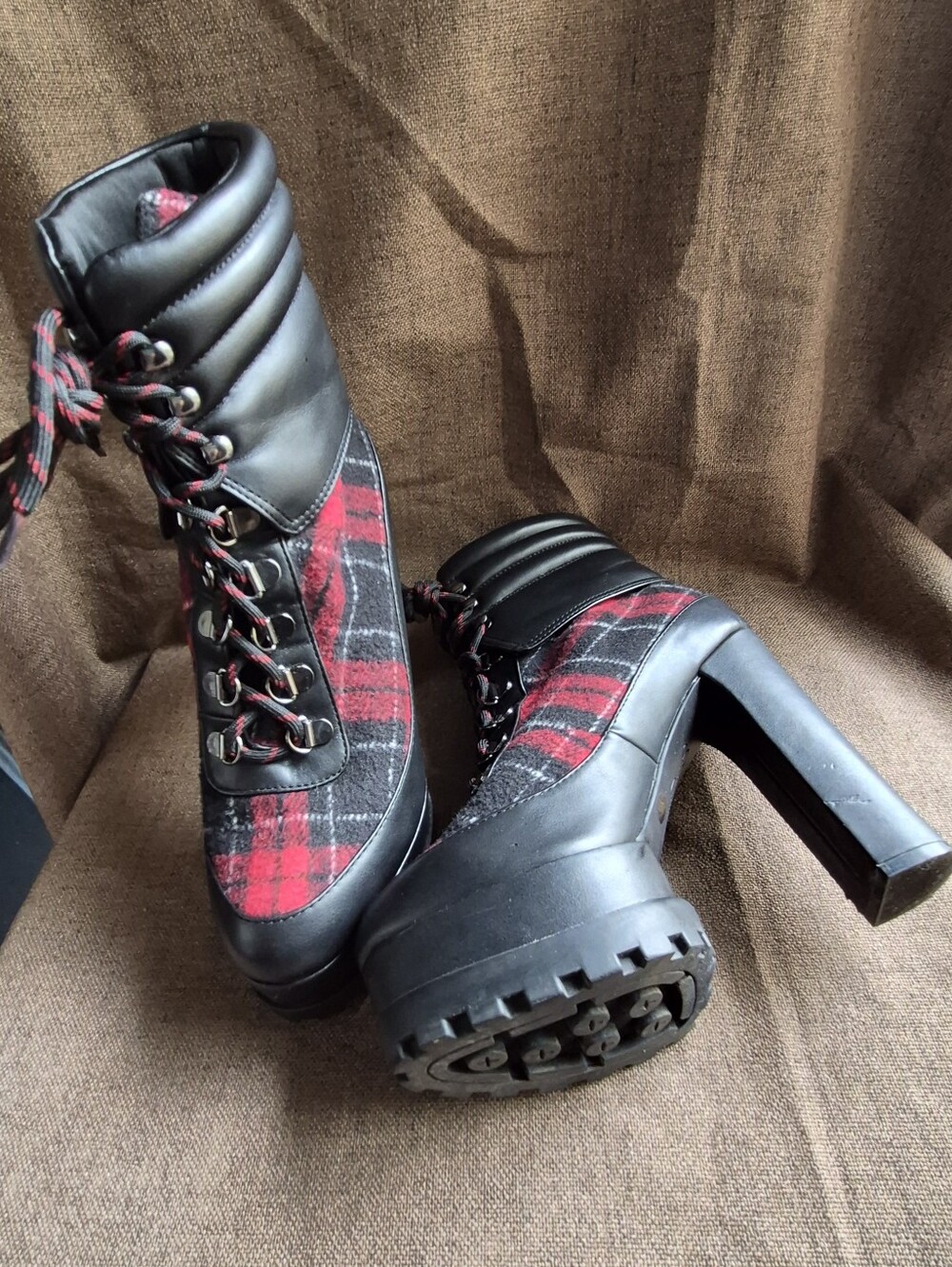 Jessica Simpson Illroy Plaid Platform Booties - Like New! SIZE 6.5